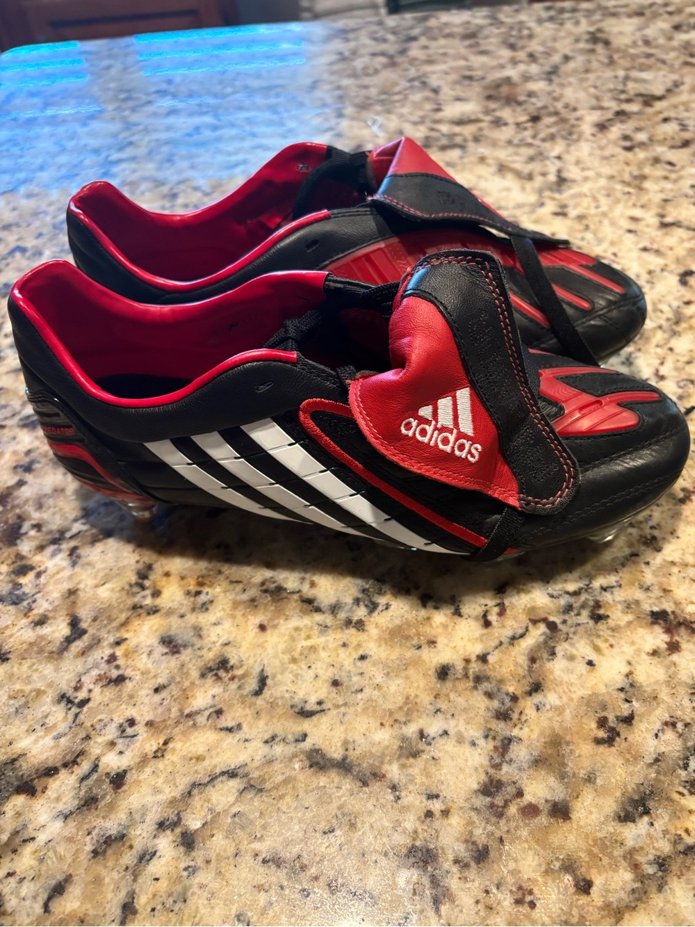 adidas Men’s/Boys Red & Black NEW Soccer Cleats